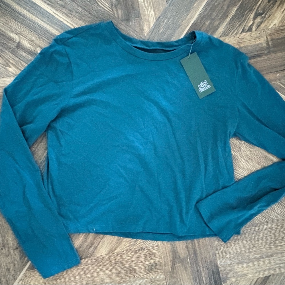 NWT New Wild Fable Botanical Blue Long Sleeve Cropped Cotton Tee Medium